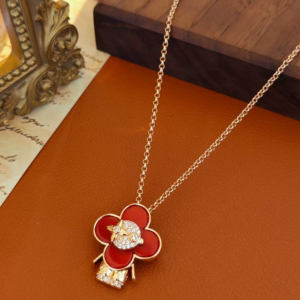 necklace  brooch LV Vivinen