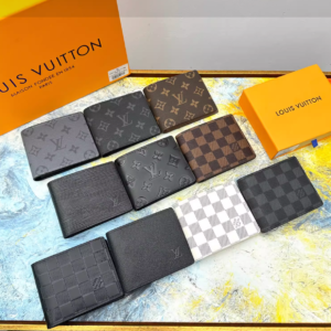 LV men's short wallet