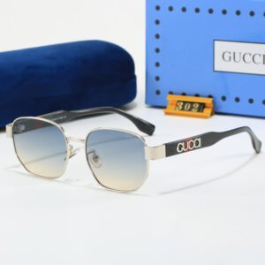 Sunglasses Gucci CC302