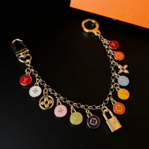 Lulu Colorful clover chain charm