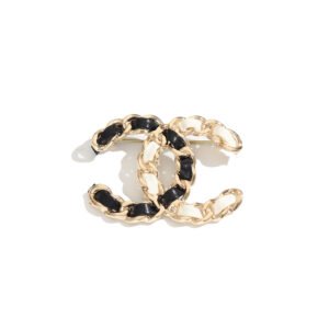 Cc-brooch-06
