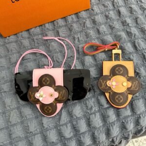 LULU sunglasses case, bag charm